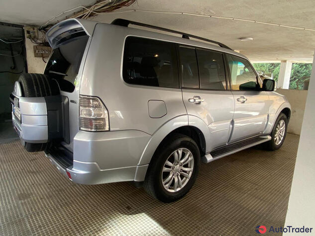 $14,000 Mitsubishi Pajero - $14,000 7