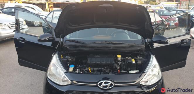 $8,000 Hyundai Grand i 10 - $8,000 10