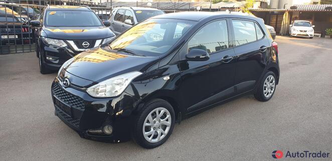 $8,000 Hyundai Grand i 10 - $8,000 4