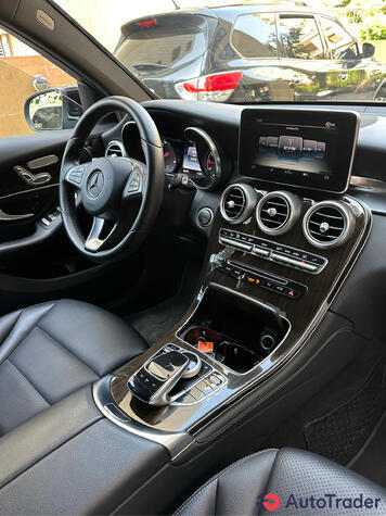 $30,000 Mercedes-Benz GLC - $30,000 7