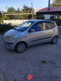 $5,000 Hyundai i10 - $5,000 3