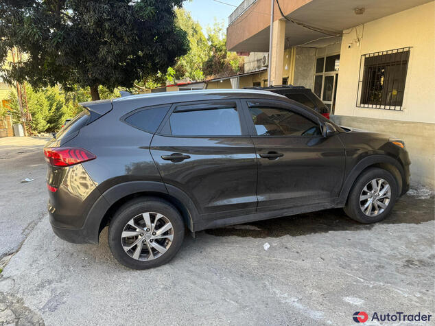 $16,000 Hyundai Tucson - $16,000 4